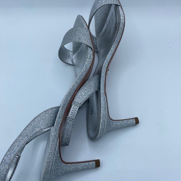 Michael Koran Ladies Formal Sandals size 8. - Picture 9 of 13